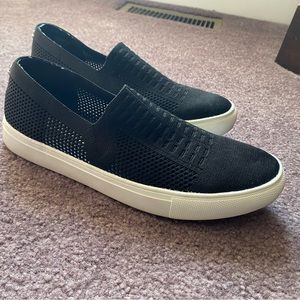 Black Steve Madden Size 8 mesh slip on shoes/loafer